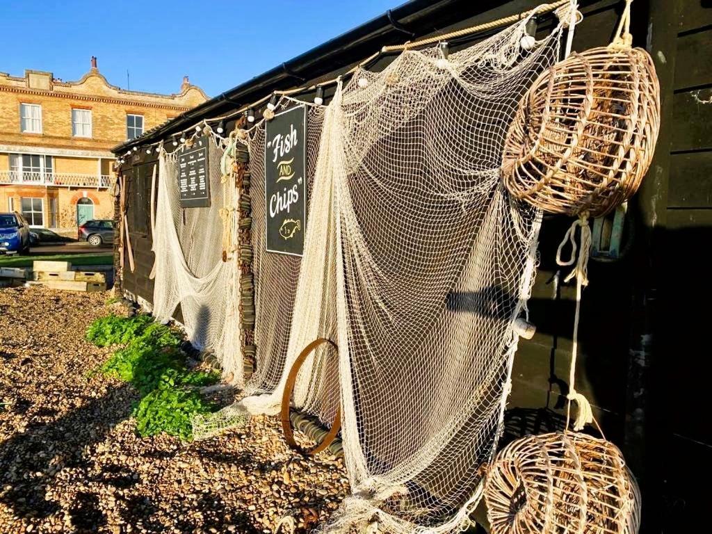 Beautiful Immaculate Aldeburgh Cottage, Sunny Outdoor Space, Free Parking - Easy Walk To Beach & Town ภายนอก รูปภาพ