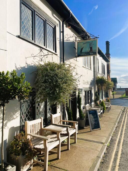 Beautiful Immaculate Aldeburgh Cottage, Sunny Outdoor Space, Free Parking - Easy Walk To Beach & Town ภายนอก รูปภาพ