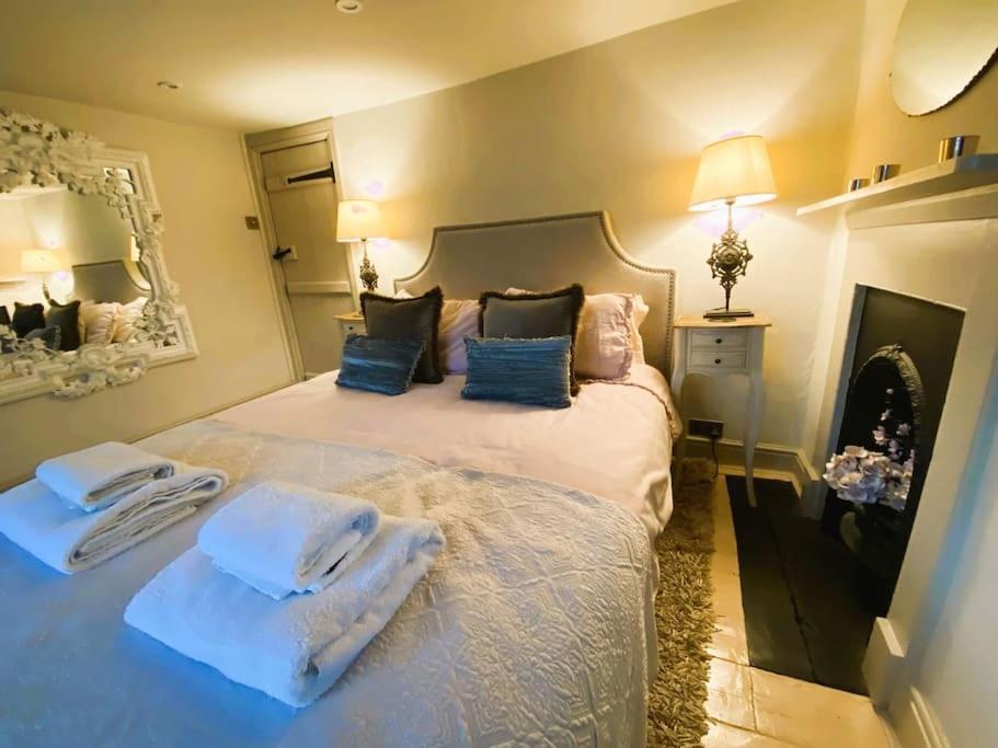 Beautiful Immaculate Aldeburgh Cottage, Sunny Outdoor Space, Free Parking - Easy Walk To Beach & Town ภายนอก รูปภาพ